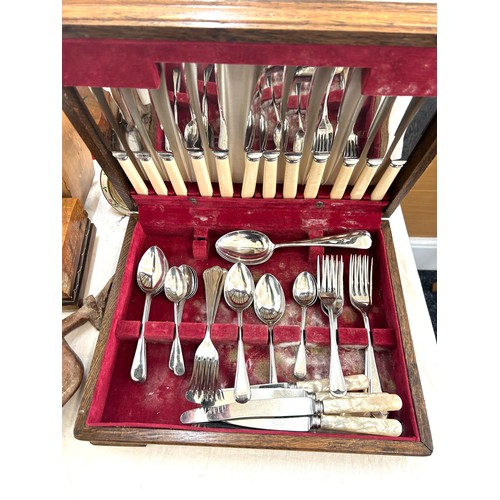 177 - Selection of vintage miscellaneous to include teas made, canteen of cutlery etc