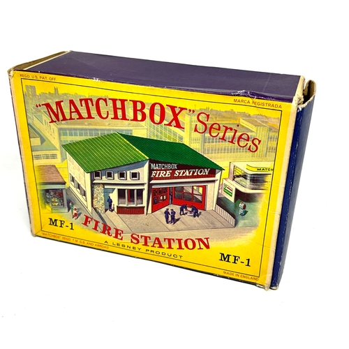 541 - Original boxed Matchbox series MF-1 Fire Station