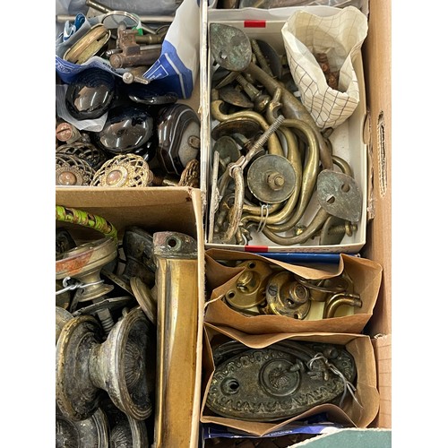 200 - Selection of assorted furniture handles and accessories