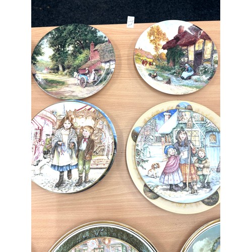 192 - Large selection of vintage collectable wall hanging plates to include Royal Grafton etc