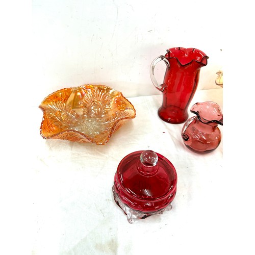 278 - Selection of vintage glassware to include cranberry and carnival glass