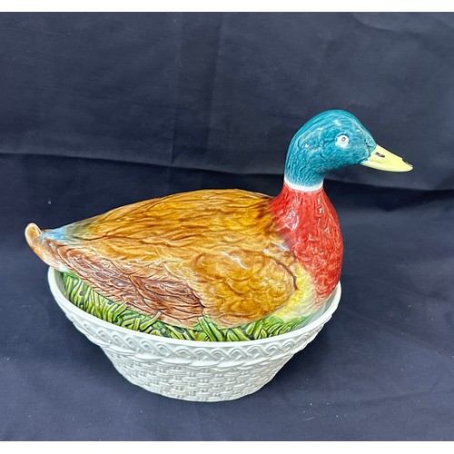 21 - Large duck egg holder crack to base measures approx length 14 inches, width 8 inches and height 12 i... 