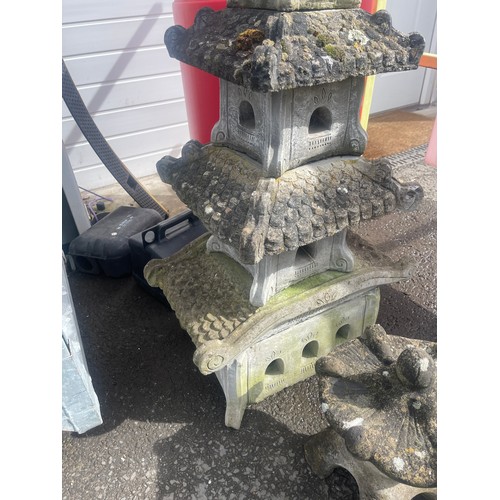 100U - 2 Oriental Chinese castle garden statues height approximately 37 inches