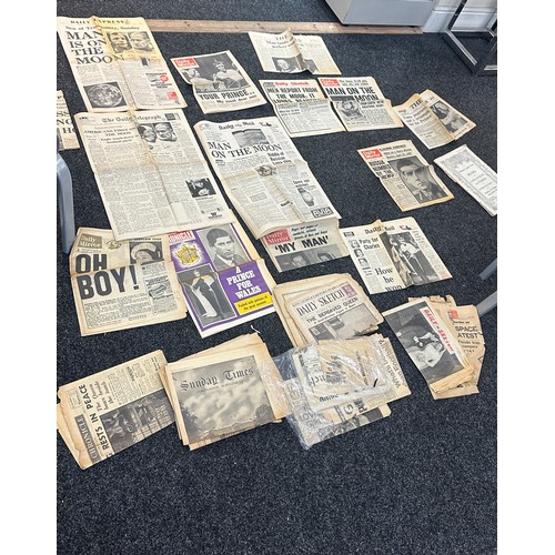 240 - Vintage original newspapers on ' Man on the Moon' , ' Coronation' 1969 daily mirror etc