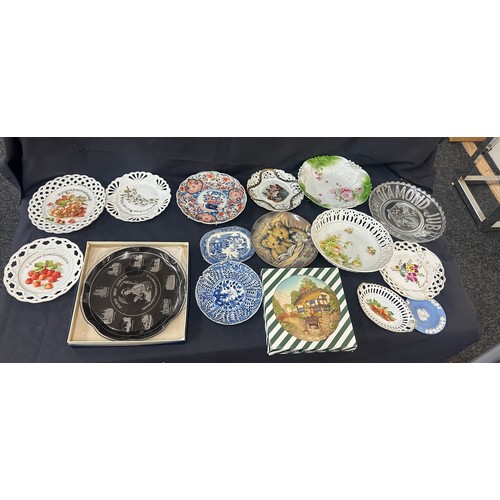 194 - Selection of China to include plates etc