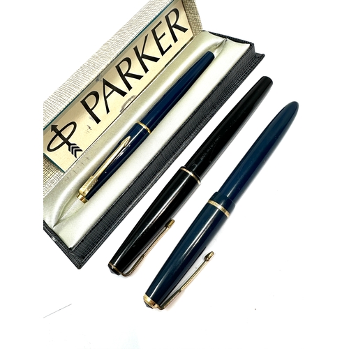 534 - 3 vintage parker fountain pens