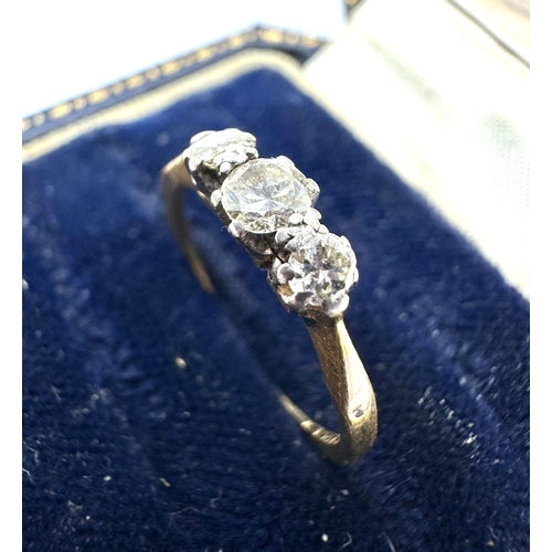 93 - Antique 18ct gold 3 stone diamond ring weight 1.4g