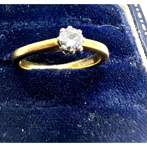 117 - 18ct gold solitaire diamond ring diamond measures approx 4mm weight 2.8g