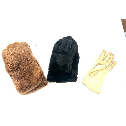 355 - 3 Pairs of vintage ladies gloves