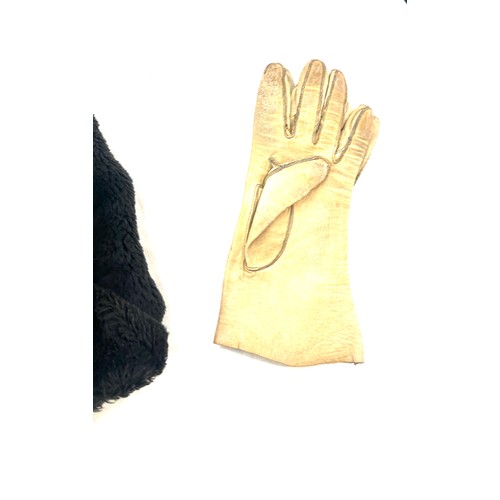 355 - 3 Pairs of vintage ladies gloves