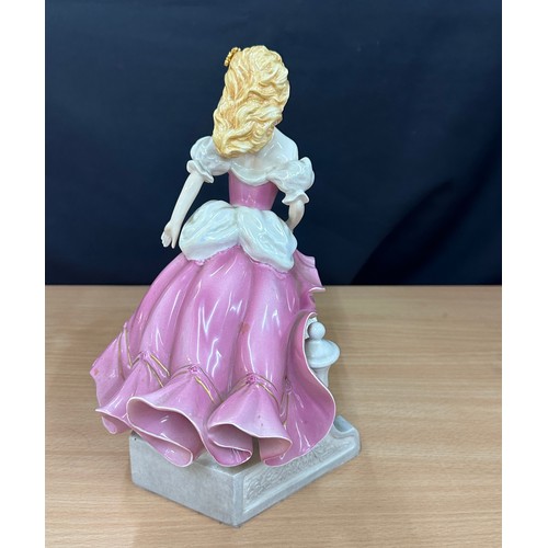 582 - Franklin Mint Limited Edition Figurine - Cinderella - By Gerda Neubacher