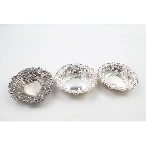 76 - 3 x .925 sterling pin / salt dishes