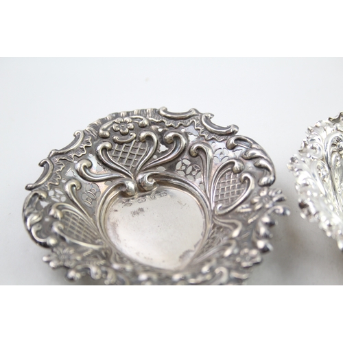 76 - 3 x .925 sterling pin / salt dishes