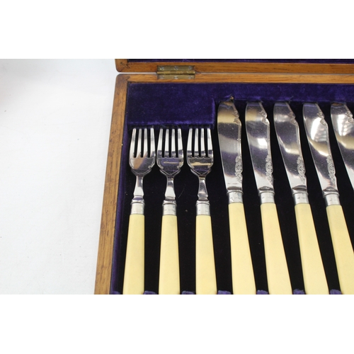 84 - Vintage Cutlery Sets Wooden Canteens 12/14 Piece Fish Cutlery Ivorine x2 3183g