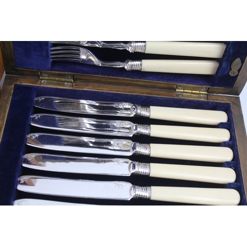 84 - Vintage Cutlery Sets Wooden Canteens 12/14 Piece Fish Cutlery Ivorine x2 3183g