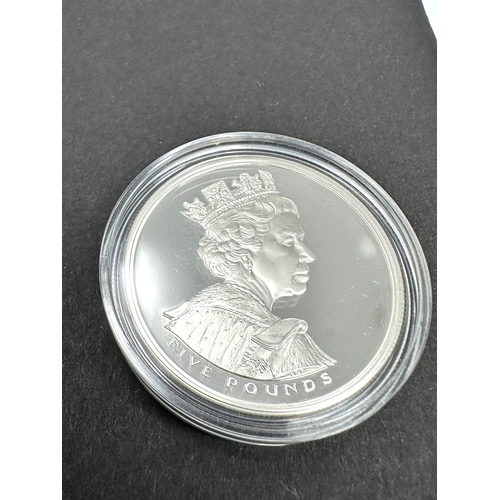 542 - 2002 silver £5 pound coin Encapsulated unc