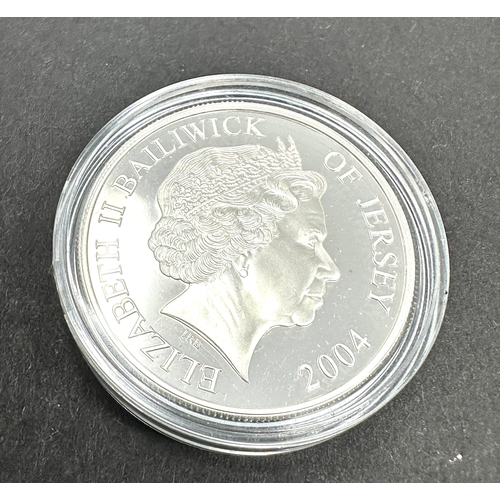 533 - 2004 silver £5 pound coin Encapsulated