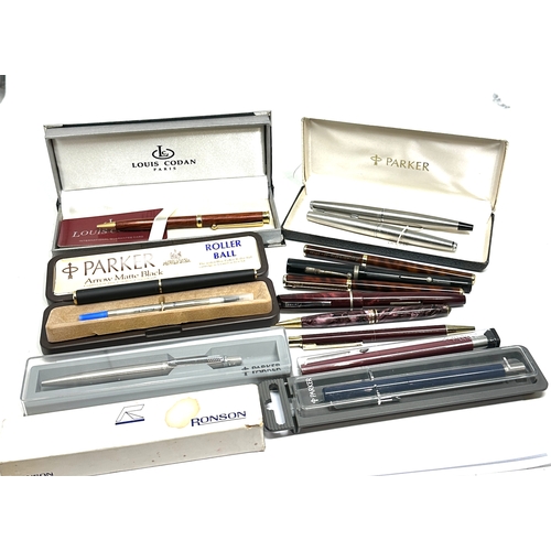 480 - Selection of pens includes parker etc