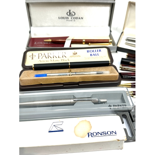 480 - Selection of pens includes parker etc