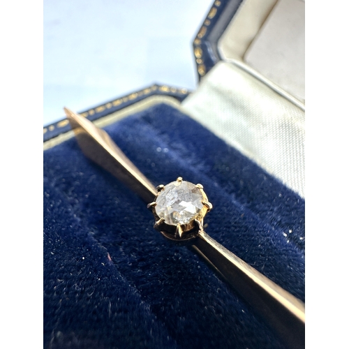 109 - Antique 14ct gold old cut diamond ring set with central diamond that measures approx 4mm diameter we... 