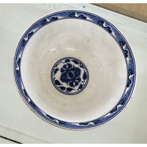 561 - Oriental blue and white bowl with 6 character marks to base measures approx 2.5 inches tall by 3 inc... 