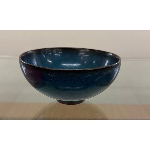 565 - Oriental glazed bowl, no marks to base - measures approx 2.5 inches tall by 5 inches diameter