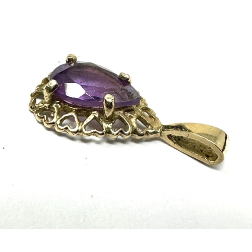 115 - 9ct gold amethyst pendant weight .8g