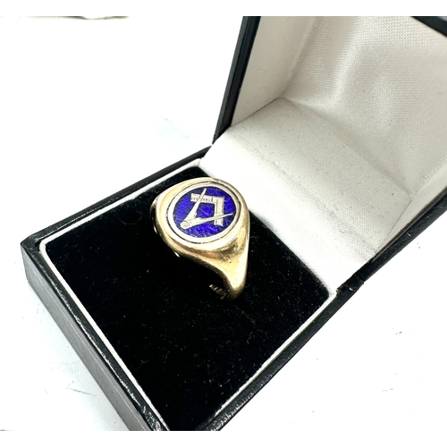 134 - 9ct gold masonic ring weight 8.5g