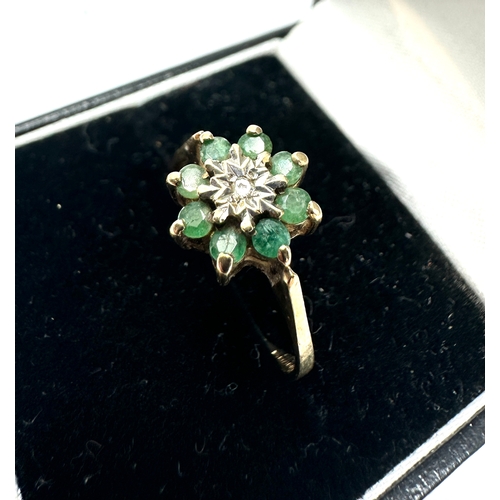 140 - 9ct gold diamond & emerald ring weight 1.9g