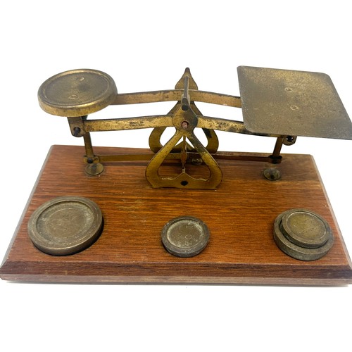 534 - Set of vintage brass scales and weights