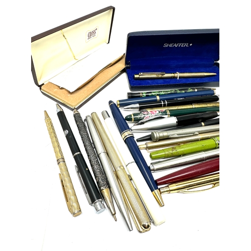 482 - Large selection of pens & fountain pens