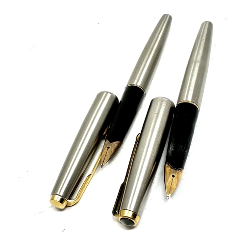 487 - 2 parker 14ct gold nib fountain pens