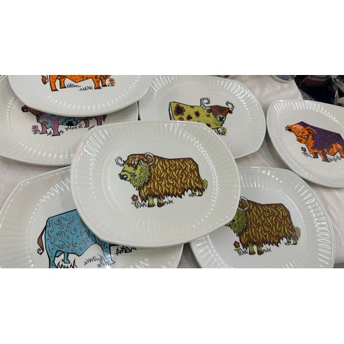 377 - Selection Beefeater pottery to include steak plates, cups