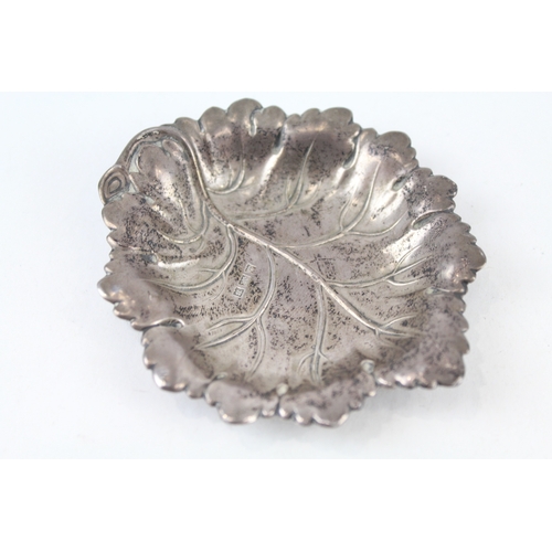 78 - Vintage HM 1951 Birmingham Sterling Silver Leaf Form Pin / Trinket Dish (20g)