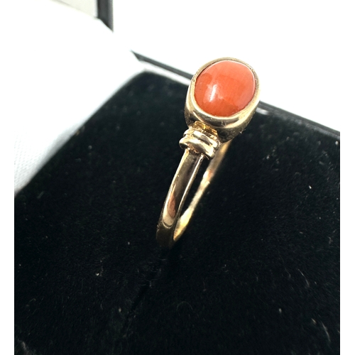 172 - 9ct gold coral ring weight 1.5g