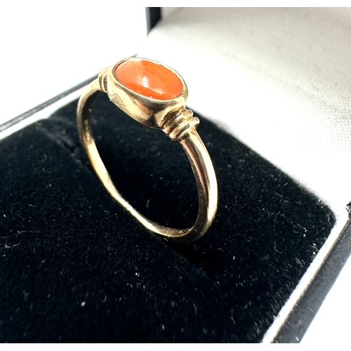 172 - 9ct gold coral ring weight 1.5g