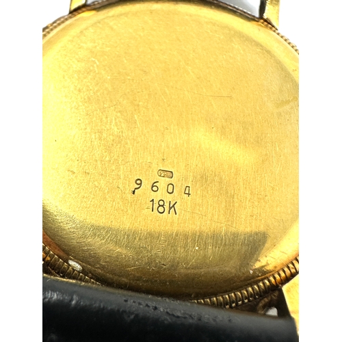 384 - 18ct gold universal geneve quartz gents wristwatch the watch is untested will require new battery