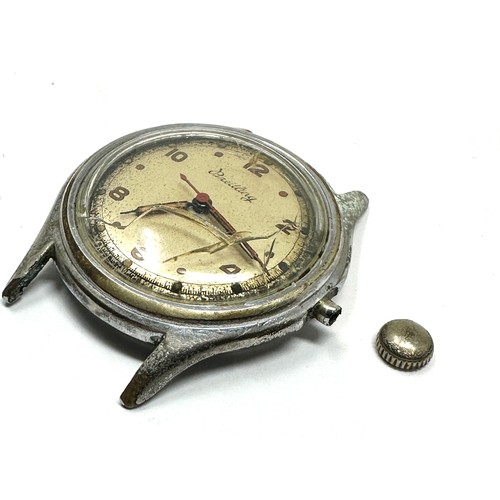 385 - Rre Early 1940s military style Breitling wristwatch red sweep seconds hand. Case reference 122. A ma... 