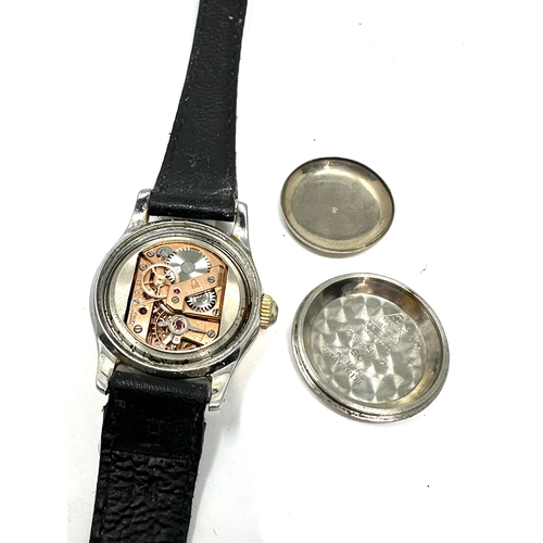 389 - vintage ladies omega wristwatch cal 252 the watch ticks when shaken the winder keeps winding gold & ... 