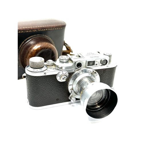 545 - Vintage leica camera original leather cased reads Leica N 150356 Ernst Leitz d.r.p  also reads on ll... 