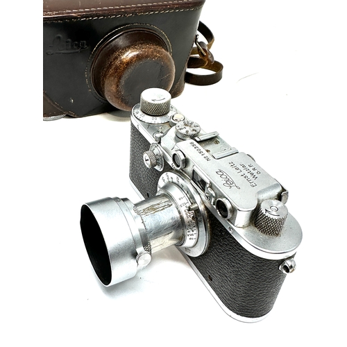 545 - Vintage leica camera original leather cased reads Leica N 150356 Ernst Leitz d.r.p  also reads on ll... 