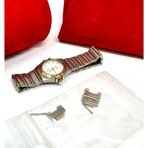 391 - Omega constellation ladies WristWatch 18k/SS Quartz  movement the watch is ticking original bag & 3 ... 