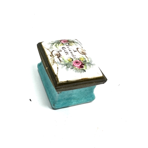 565 - Antique  A Friends Gift Bilston Enamel Trinket Box, Pill Box, Circa 1790 age related wear