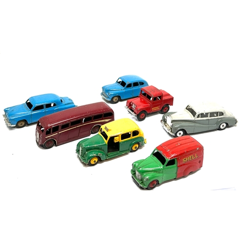 521 - Selection of dinky toys