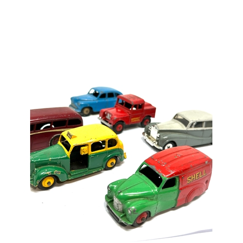 521 - Selection of dinky toys