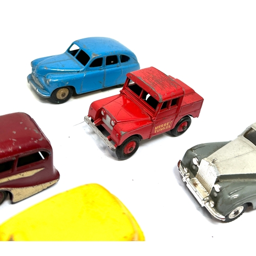 521 - Selection of dinky toys