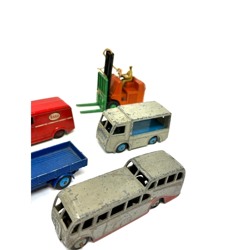 523 - Selection of Dinky toys