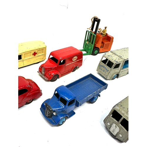 523 - Selection of Dinky toys