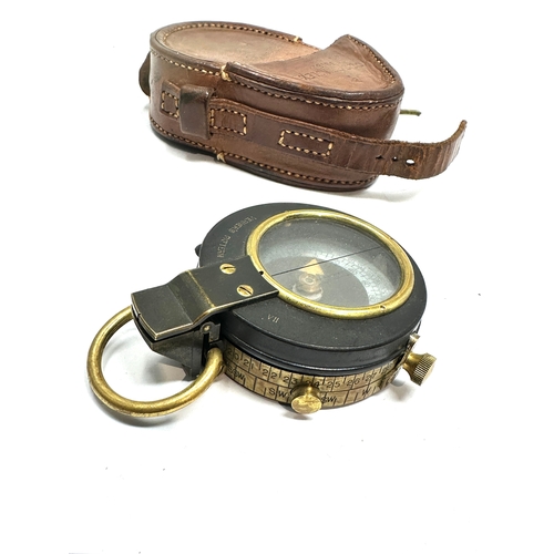 469 - ww1 1916 leather cased cruchon & emons london compass