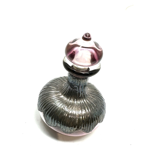 553 - Art Glass And Silver overlay Mounted Perfume Bottle measures approx height approx 7.5cm in good cond... 